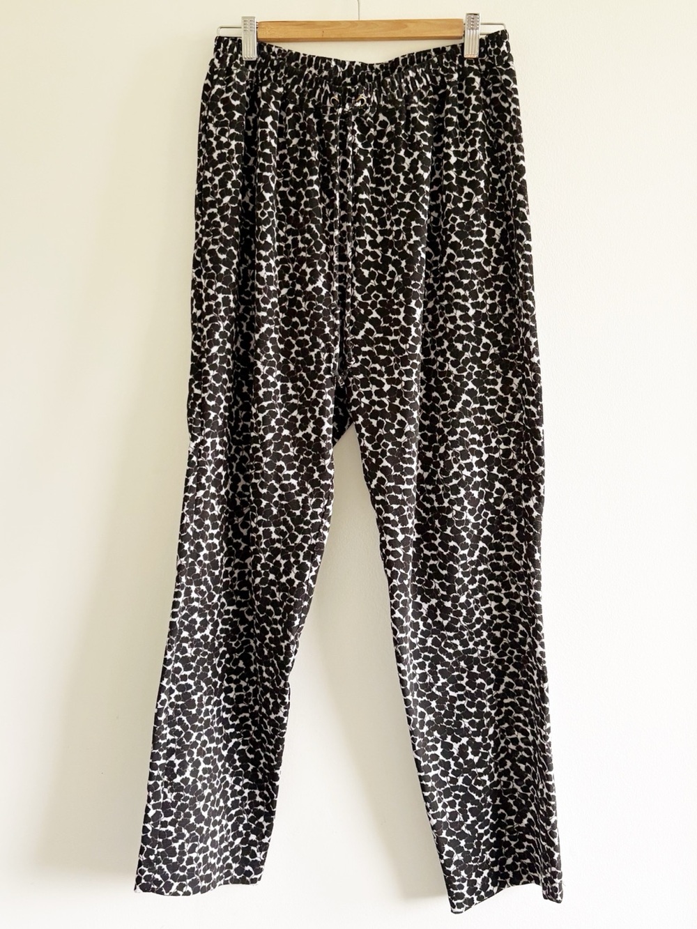 Michael Kors Gingko Leaf Print Black & White Elastic Waist Crepe Pants size M